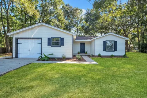 1865 Raymond Tucker Rd, Tallahassee, FL 32311