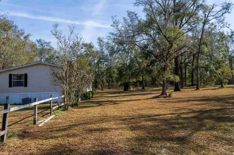 225 NE Champion Loop, Lee, FL 32059 photo 3