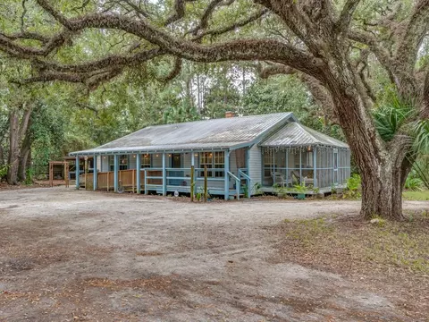 1509 Coastal Hwy, Panacea, FL 32346