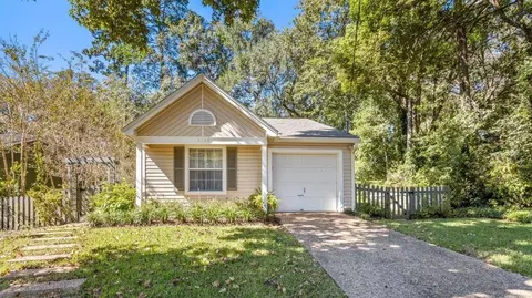 2058 W Forest Dr, Tallahassee, FL 32303