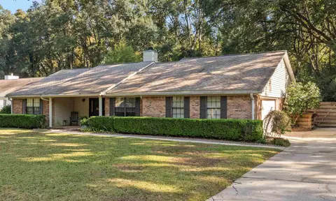 3520 Clifden Dr, Tallahassee, FL 32309