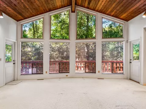 2604 Stonegate Dr, Tallahassee, FL 32308