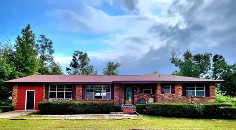 4235 Old Cottondale Rd, Marianna, FL 32448
