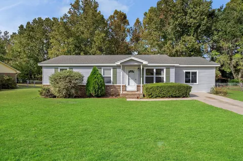 7228 Newfield Dr, Tallahassee, FL 32303