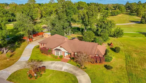 301 E Live Oak Ln, Havana, FL 32333