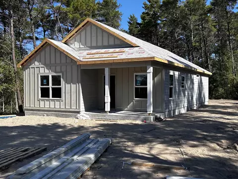 143 Georgia St, Lanark Village, FL 32323