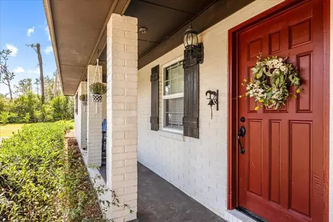 Exterior - 319 Sunset Ln, Perry, FL 32348 photo 3 of 5