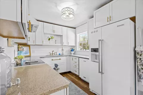 Kitchen - 319 Sunset Ln, Perry, FL 32348 photo 1 of 1