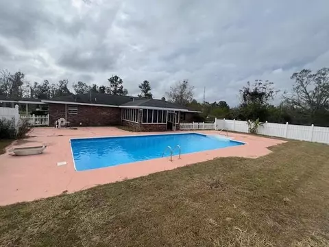 Exterior - 287 NE Jay St, Madison, FL 32340 photo 2 of 12