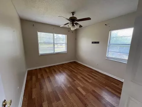 Bedroom - 287 NE Jay St, Madison, FL 32340 photo 2 of 2