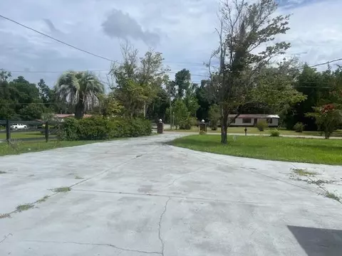 Exterior - 287 NE Jay St, Madison, FL 32340 photo 7 of 12
