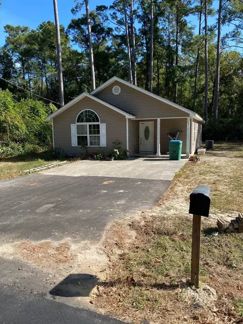 167 Broken Bow Trl, Crawfordville, FL 32327