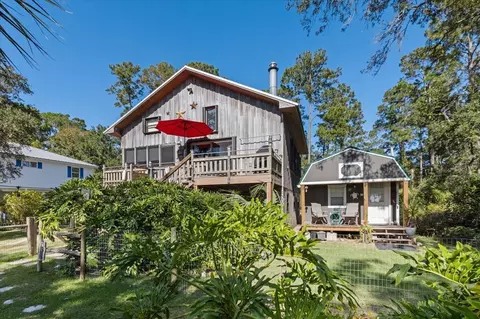 Exterior - 103 River Dr, Panacea, FL 32346 photo 1 of 10