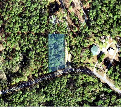 591 Mill Rd, Carrabelle, FL 32322