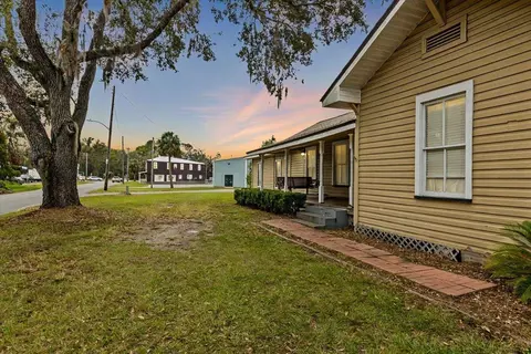 710 W Green St, Perry, FL 32348 photo 2