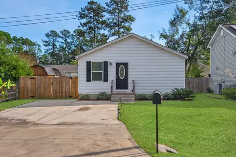 105 Tafflinger Rd, Crawfordville, FL 32327