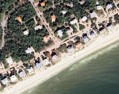 2132 Seahorse Ln, St George Islan, FL 32328