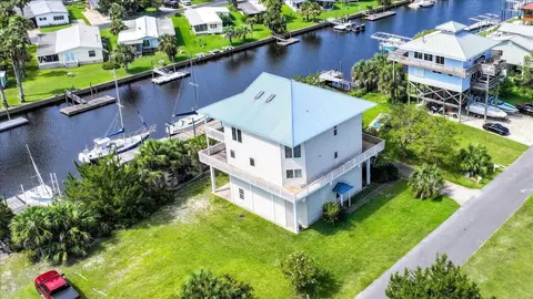 81 Royster Dr, Crawfordville, FL 32327