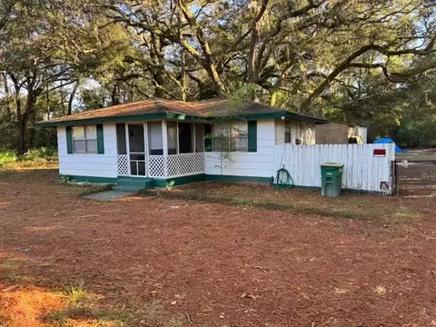 109 Whiddon Lake Rd, Crawfordville, FL 32327