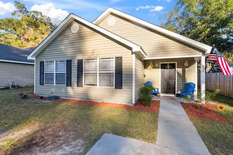 93 Chickat Trl, Crawfordville, FL 32327