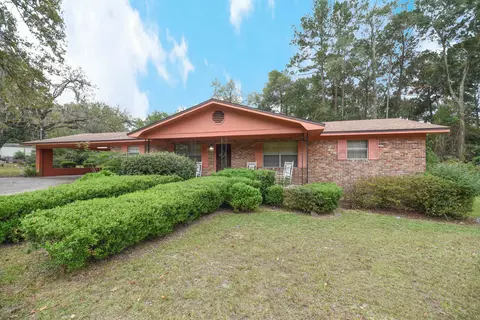 71 Robinson Dr, Quincy, FL 32351
