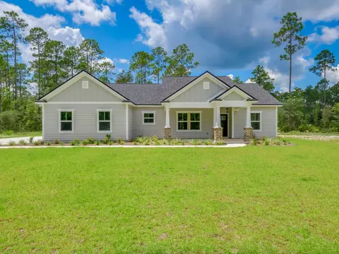 136 Country Club Dr, Crawfordville, FL 32327