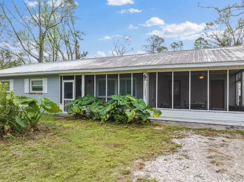 1327 Pincrest St, Perry, FL 32347