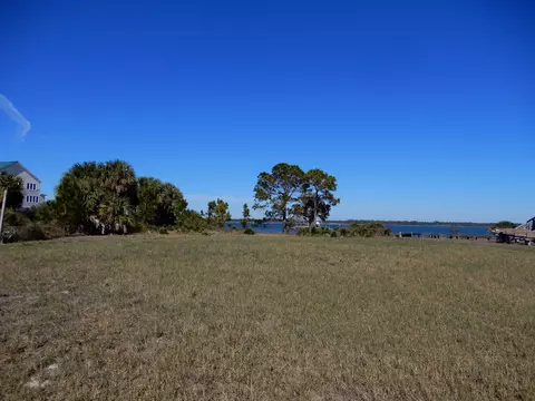 1638 Alligator Dr, Alligator Point, FL 32346