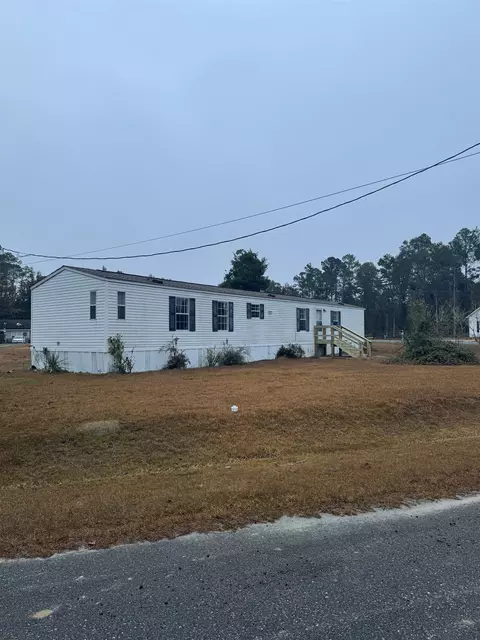 32 Yuma St, Crawfordville, FL 32327
