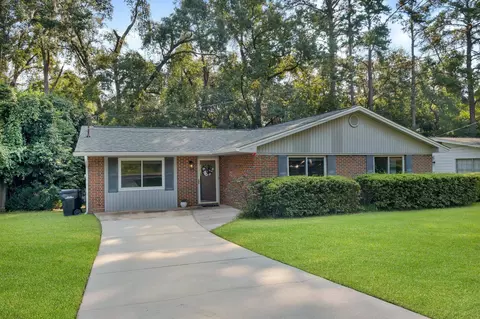 1109 Winifred Dr, Tallahassee, FL 32308