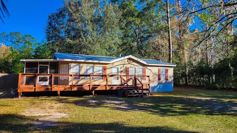 135 Richardson Rd, Crawfordville, FL 32327