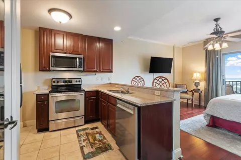 215 W College Ave #604, Tallahassee, FL 32301