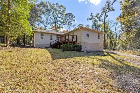 415 Honeysuckle Dr, Havana, FL 32333