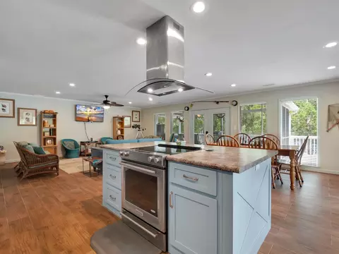 Kitchen - 1200 NE Hwy 51, Steinhatchee, FL 32359 photo 5 of 6