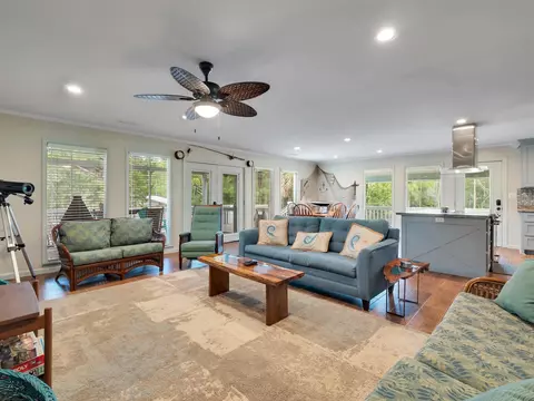 Living - 1200 NE Hwy 51, Steinhatchee, FL 32359 photo 2 of 4