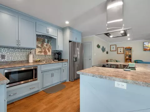 Kitchen - 1200 NE Hwy 51, Steinhatchee, FL 32359 photo 4 of 6