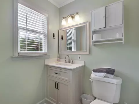 Bath - 1200 NE Hwy 51, Steinhatchee, FL 32359 photo 3 of 5