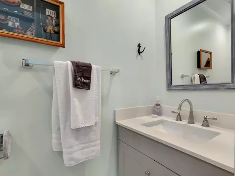 Bath - 1200 NE Hwy 51, Steinhatchee, FL 32359 photo 5 of 5