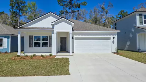 151 Needle Thrush Cir, Crawfordville, FL 32327