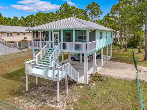 2672 Surf Rd, Panacea, FL 32346