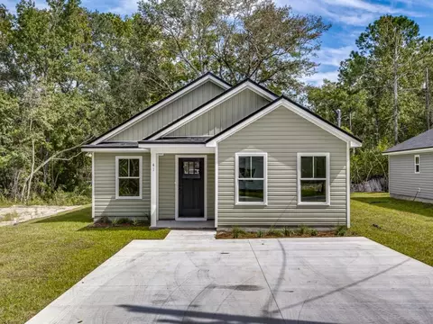 41 Franklin Dr, Crawfordville, FL 32327