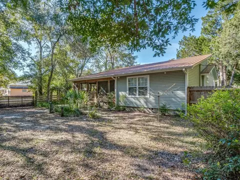 Exterior - 602 NW 3rd St, Carrabelle, FL 32322 photo 5 of 5