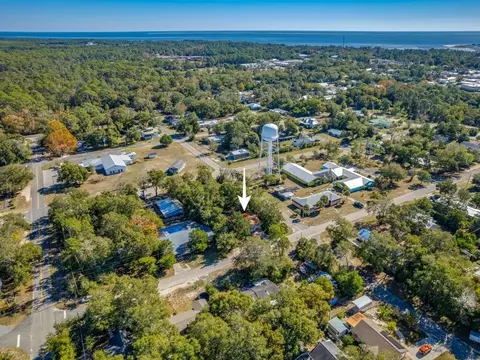 View/Area - 602 NW 3rd St, Carrabelle, FL 32322 photo 1 of 1