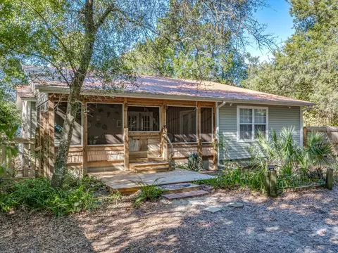 Exterior - 602 NW 3rd St, Carrabelle, FL 32322 photo 1 of 5