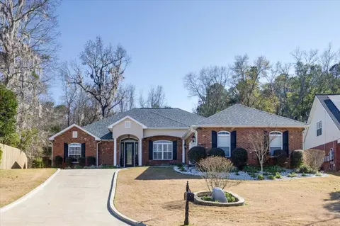 3335 Lake Run Dr, Tallahassee, FL 32309