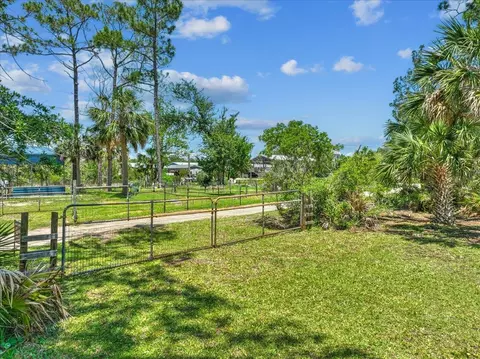 301 Kingfisher Rd, Perry, FL 32348 photo 2