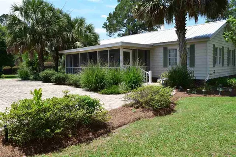 203 SE Seminole St, Madison, FL 32340