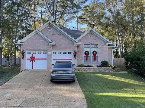 1736 Crepe Ct, Tallahassee, FL 32308