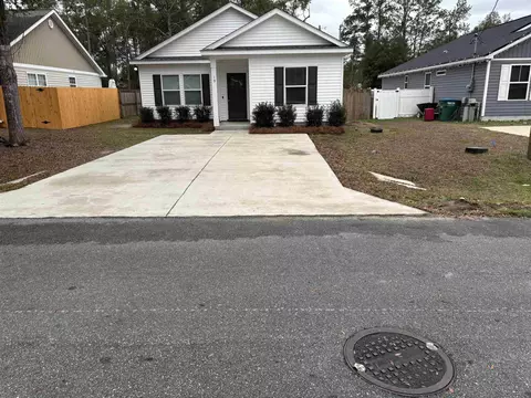 19 Brewster Rd, Crawfordville, FL 32327