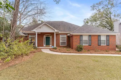 1300 Peacefield Pl, Tallahassee, FL 32308